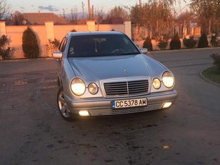 Mercedes E Class foto 2