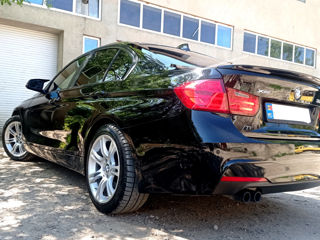 BMW 3 Series foto 4