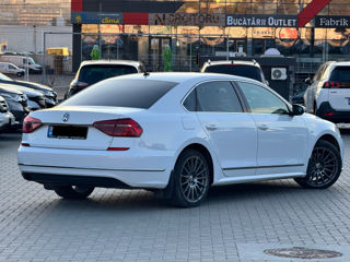 Volkswagen Passat foto 4