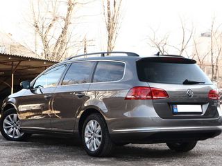 Volkswagen Passat foto 4