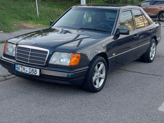 Mercedes Series (W124)