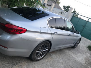 BMW 5 Series foto 4