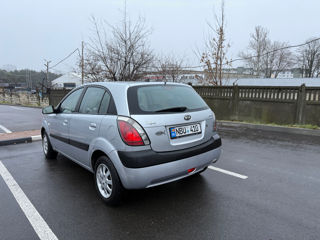 KIA Rio foto 4