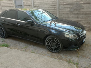 Mercedes E-Class foto 4