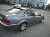 BMW 5 Series foto 3