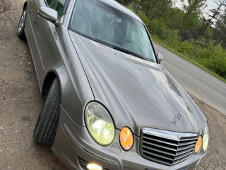 Mercedes E-Class foto 4