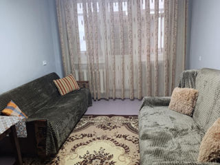 Apartament cu 2 camere, 56 m², Botanica, Chișinău foto 3