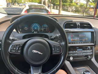 Jaguar F-PACE foto 6