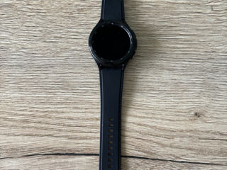Vând Galaxy Watch4 Classic în stare foarte bună