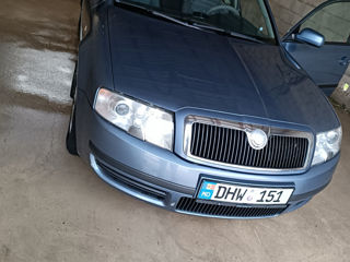 Skoda Superb foto 2