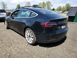 Tesla Model 3 foto 7