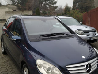 Mercedes B-Class foto 5