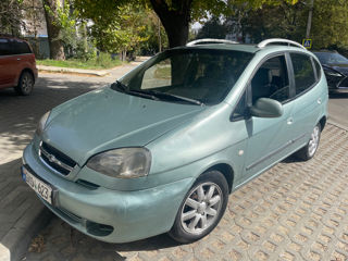 Chevrolet Rezzo foto 2