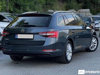 Skoda Superb foto 4