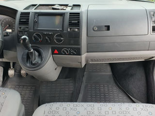 Volkswagen Caravelle foto 3