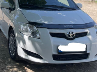 Toyota Auris фото 1