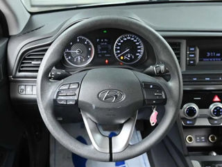 Hyundai Avante foto 12