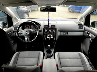 Volkswagen Touran foto 5