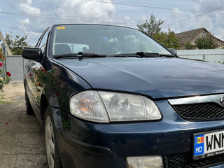 Mazda 323 foto 2