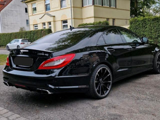 Se dezmembreaza Mercedes CLS W218 63 AMG foto 1