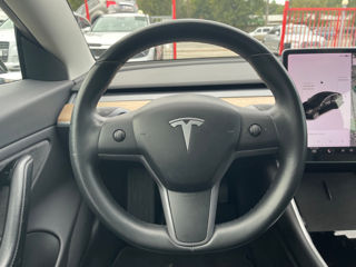 Tesla Model 3 foto 9