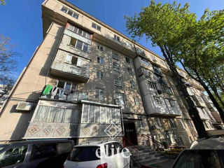 Apartament cu 2 camere, 41 m², Buiucani, Chișinău foto 1