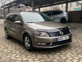 Volkswagen Passat foto 3