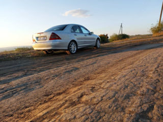 Mercedes C Class foto 2