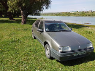 Renault 19 foto 4