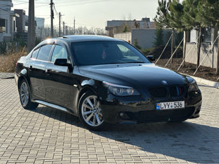 BMW 5 Series foto 2