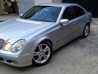 Mercedes E Class foto 5