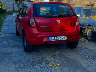 Dacia Sandero foto 2