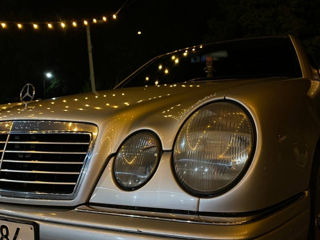 Mercedes E-Class foto 4