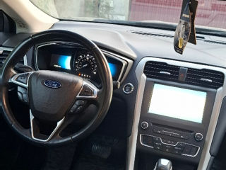 Ford Fusion foto 9