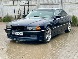 BMW 7 Series foto 7