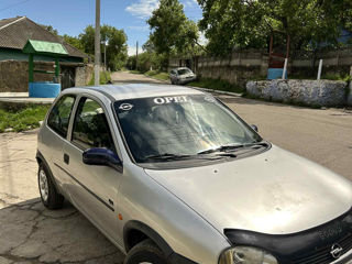 Opel Corsa foto 2
