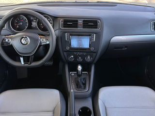 Volkswagen Jetta foto 5