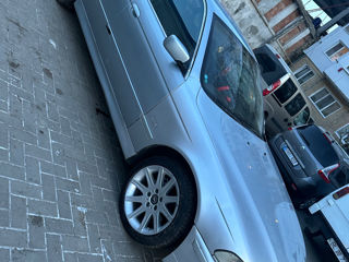 BMW 5 Series foto 3