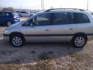 Opel Zafira foto 1