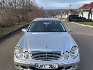 Mercedes E-Class foto 3