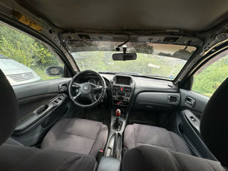 Nissan Almera foto 9