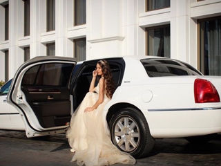 Самый популярный американский лимузин Lincoln Town Car + подарок шампанское со льдом foto 6