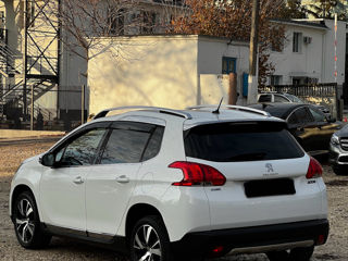 Peugeot 2008 foto 6