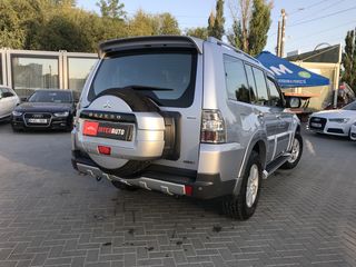 Mitsubishi Pajero foto 4