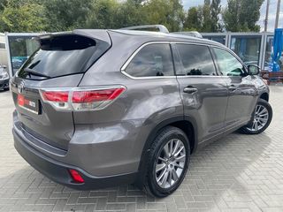 Toyota Highlander foto 5