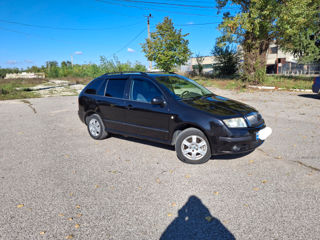 Skoda Fabia foto 1