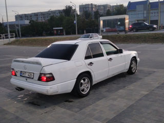 Mercedes Series (W124) foto 3