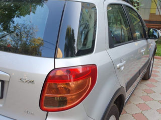 Suzuki SX4 foto 3