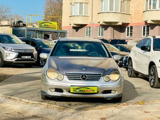 Mercedes C-Class Coupe foto 2