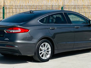 Ford Fusion foto 6